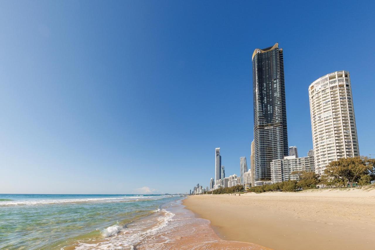 Meriton Suites Surfers Paradise Gold Coast Eksteriør billede The Gold Coast skyline